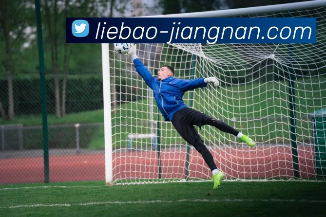 全运会U18组B组首轮精彩对决浙江与陕西战成平局马浩然进球助力